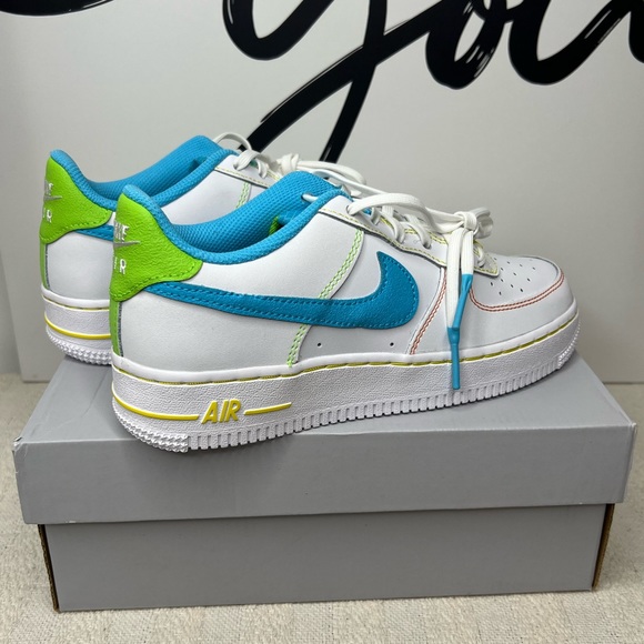 Nike Air Force 1 LV8 WCRD - Picture 2 of 7